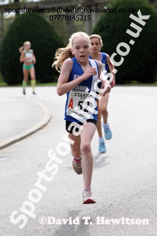 Girls under-13s, Northern Road Relays, Blackpool. Photo: David T. Hewitson/Sports for All Pics